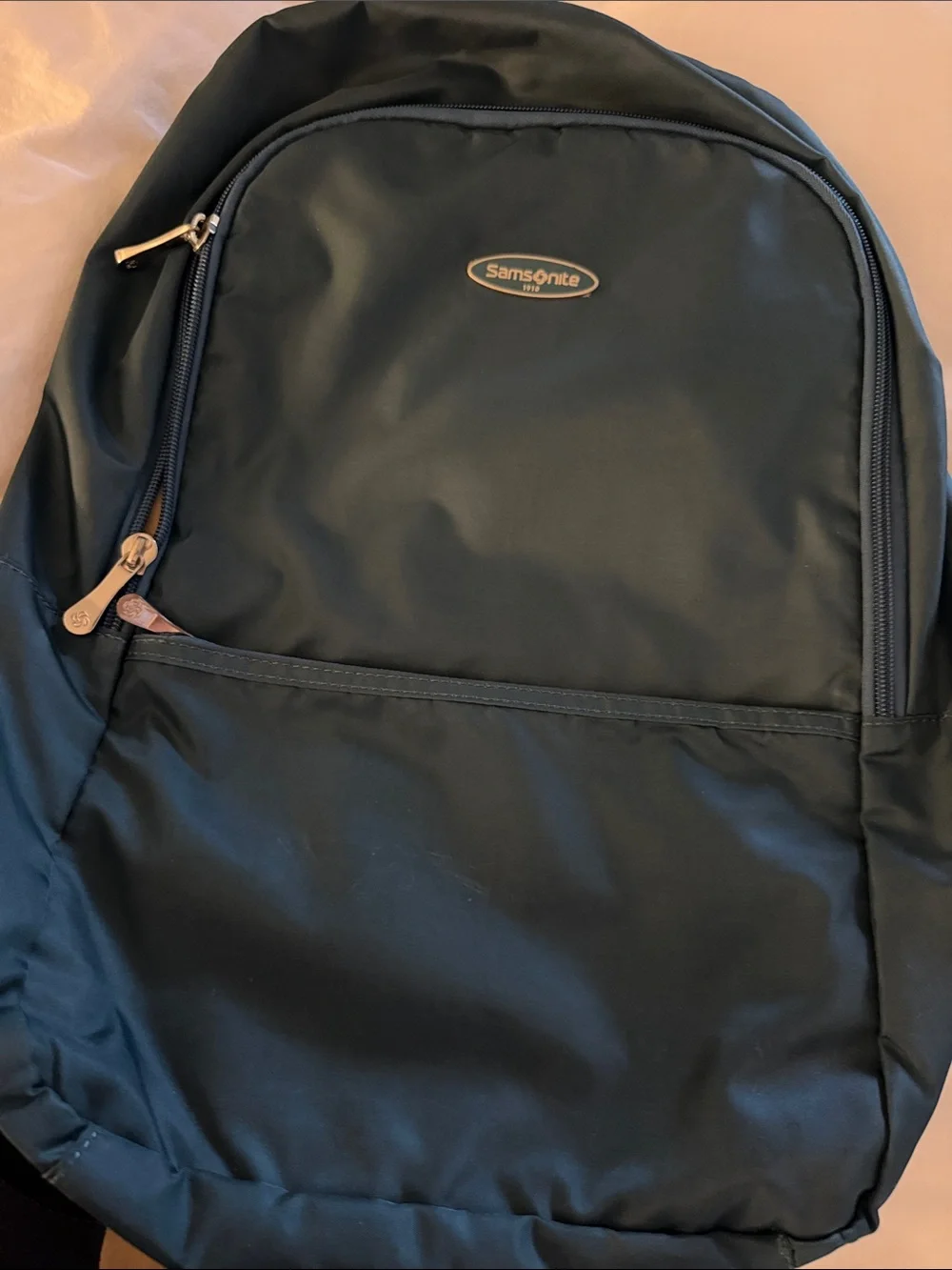 Samsonite Black Nylon Men's Backpack with Silver Zippers